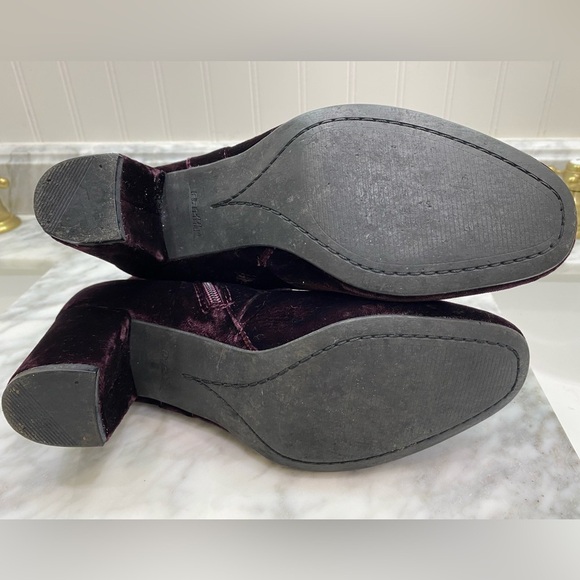 Earth Sparta Velvet Ankle Boots in Deep Burgundy size 9 Fall Feminine Romantic - Picture 10 of 13